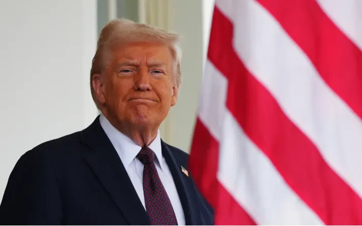 01032025-tong-thong-trump-ra-lenh-tieng-anh-26012543946538717175674-37293322849067533181779.webp