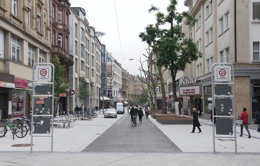 1024px-StuttgartTuebingerStr_2013-06.jpg
