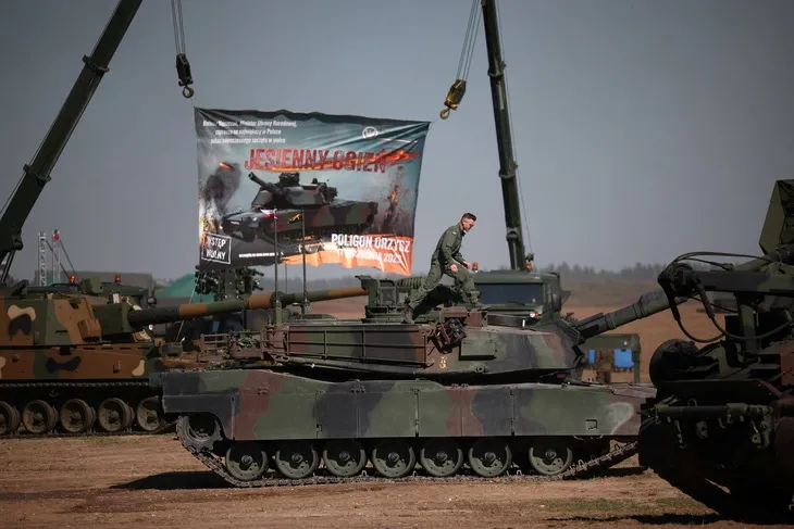 2023-09-17t002103z591508184rc20a3aefx1frtrmadp3poland-military-169568256659741018349.webp