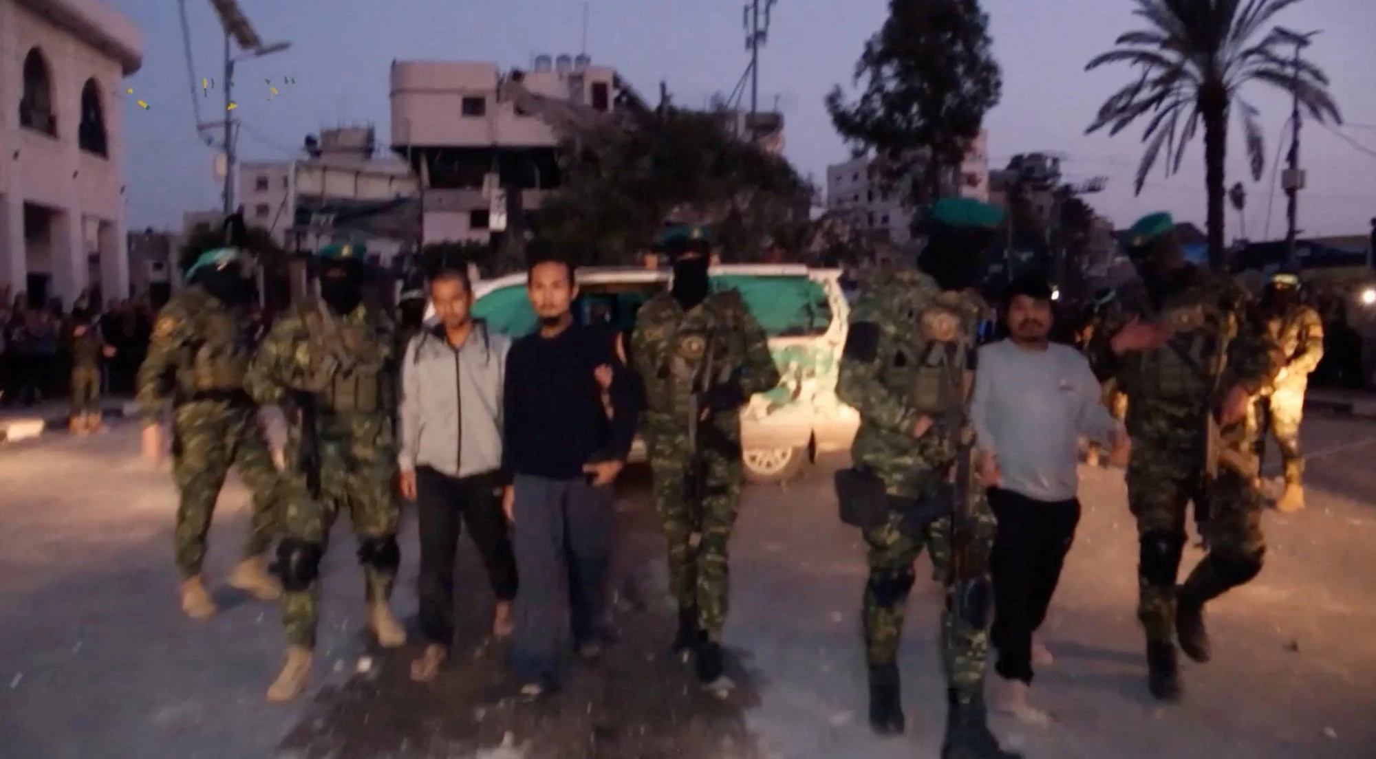 2023-11-26t202922z2111332908rc28l4adzpuwrtrmadp3israel-palestinians-hostages-17011398893181094379480.webp