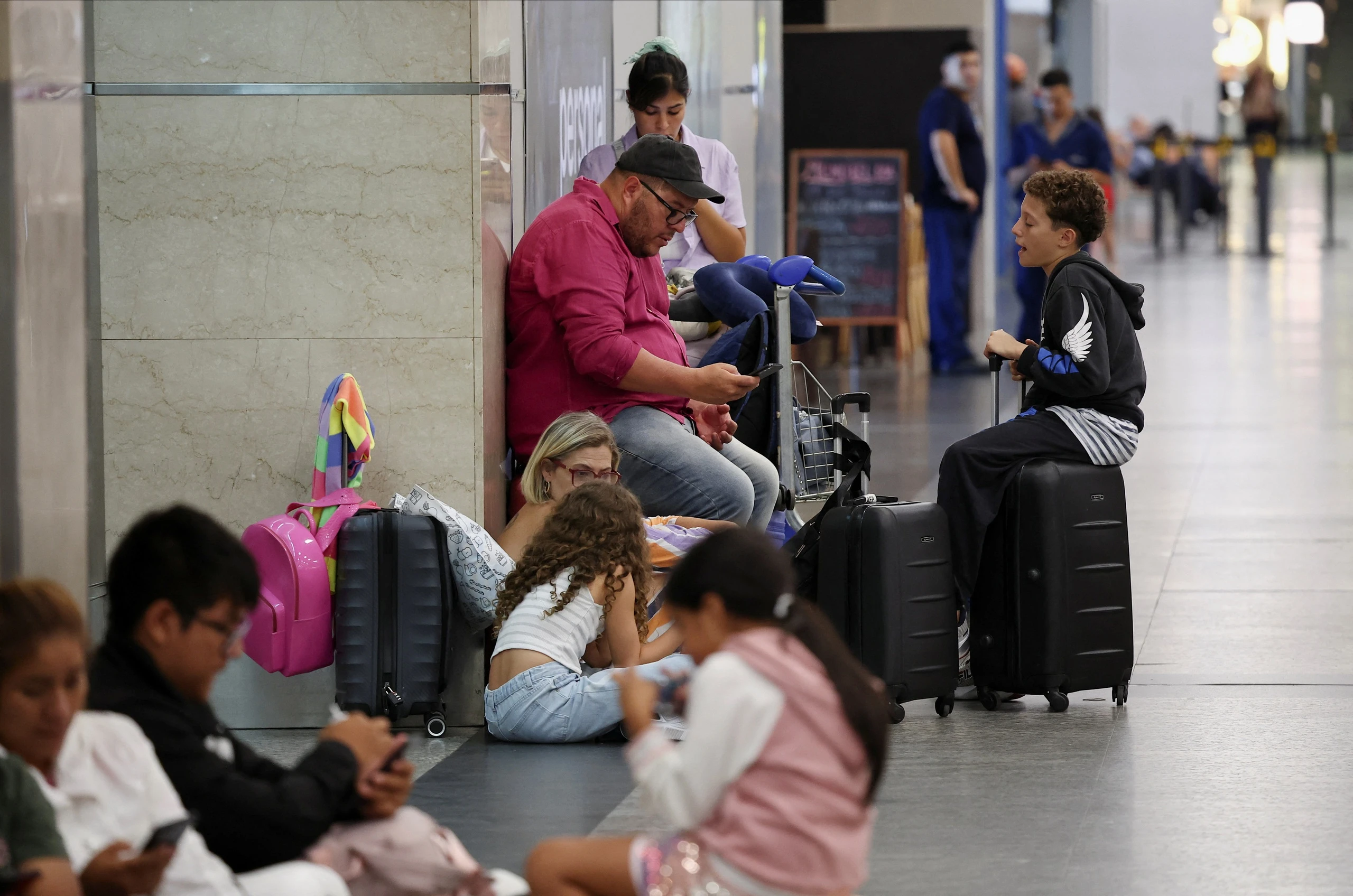 2024-02-28t141535z1927995584rc2ob6ardrt3rtrmadp3argentina-strike-flights-17091768219061604030216.webp