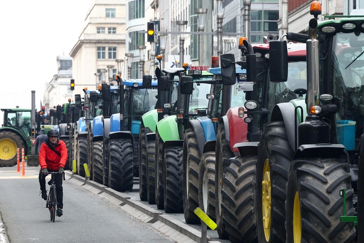 2024-03-26t130840z287934180rc2ot6a87lnvrtrmadp3europe-farmers-eu-protests-17115828515261309780418.webp