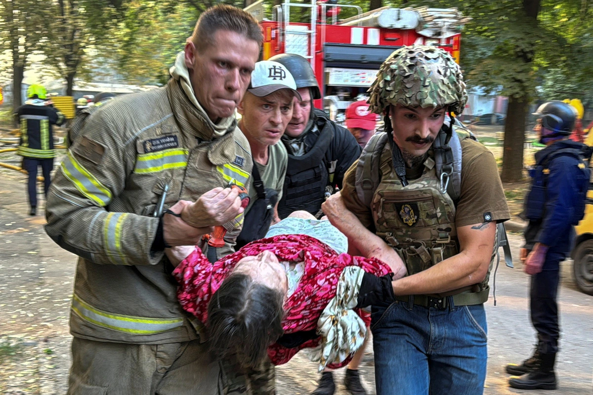 2024-08-30t141817z358591759rc2dq9a286dvrtrmadp3ukraine-crisis-attack-kharkiv-1725030393979934116391.jpg.webp