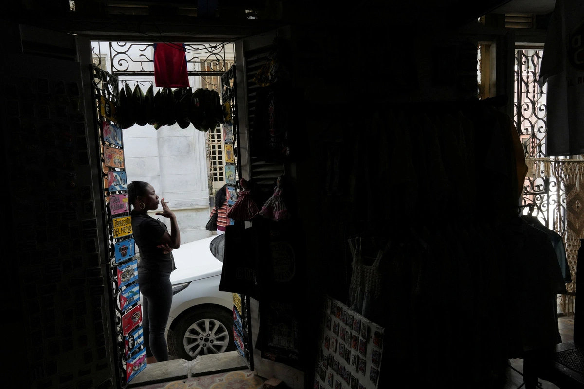 2024-12-04t180213z1950489122rc2fibayk0tcrtrmadp3cuba-crisis-blackout-173338405820911279072.webp