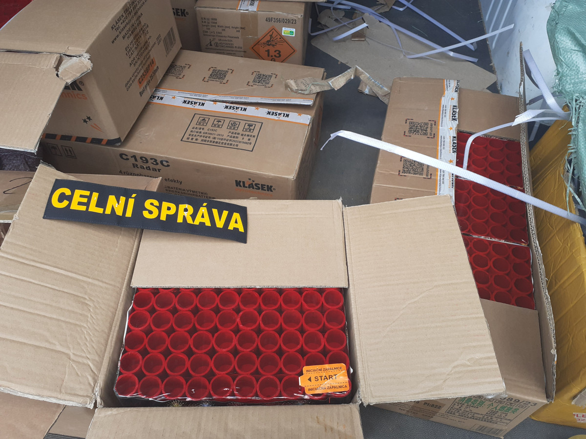 2024-3-18-838padelkypyrotechnika-5.jpg