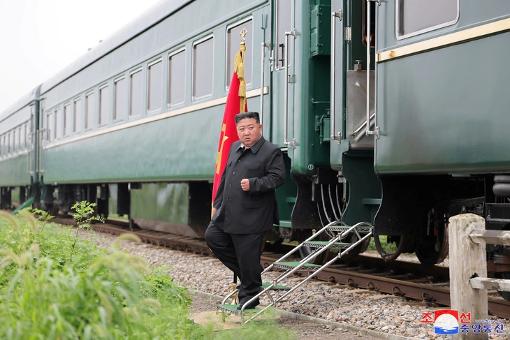 2025-09-01t124023z1590868376rc2369akif4ortrmadp3ww2-anniversary-china-northkorea-train-17567639141841186103169.jpg.webp