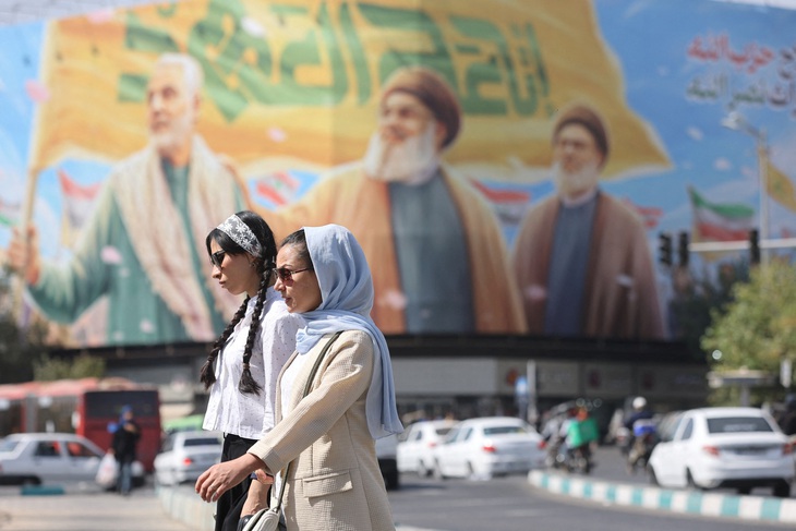 2025-09-27t113006z875488997rc2b0hag5ow7rtrmadp3israel-palestinians-iran-nasrallah-commemoration-1759020527857806276063.jpg