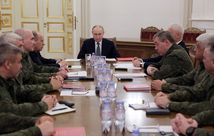 2025-10-07t201104z825323354rc277hatrc78rtrmadp3ukraine-crisis-russia-putin-17598804063051871148594.jpg