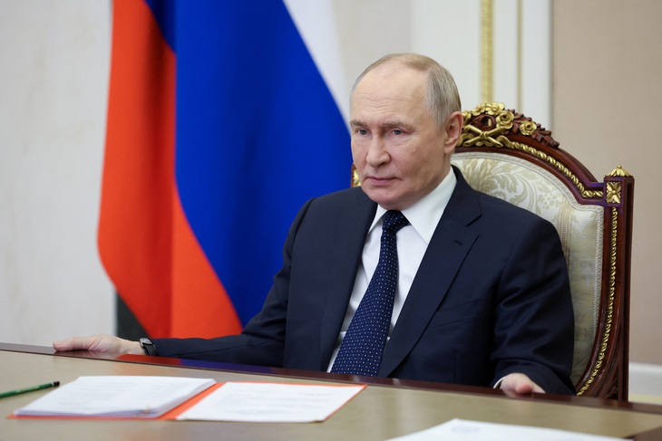 2025-10-24t113428z1136491689rc2aihamoqklrtrmadp3russia-putin-17613433506441530176911.jpg