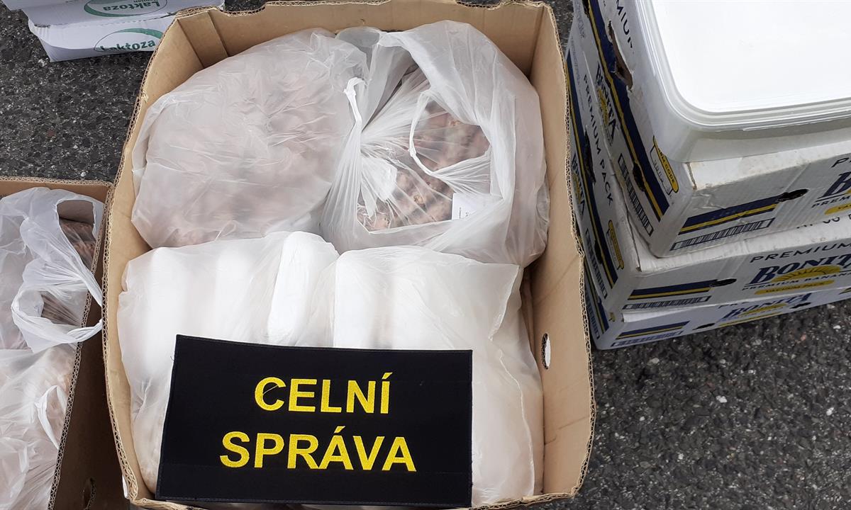 2025-4-11-1043Zajištěné živočišné produkty_2.jpg