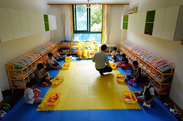 27032024-tq-dong-cua-truong-mau-giao-2-17114926941061876474134.webp