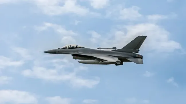 30082024-ukraine-mat-may-bay-chien--au-f-16--au-tien-61957472952189800035334-44862390058268398514412.webp