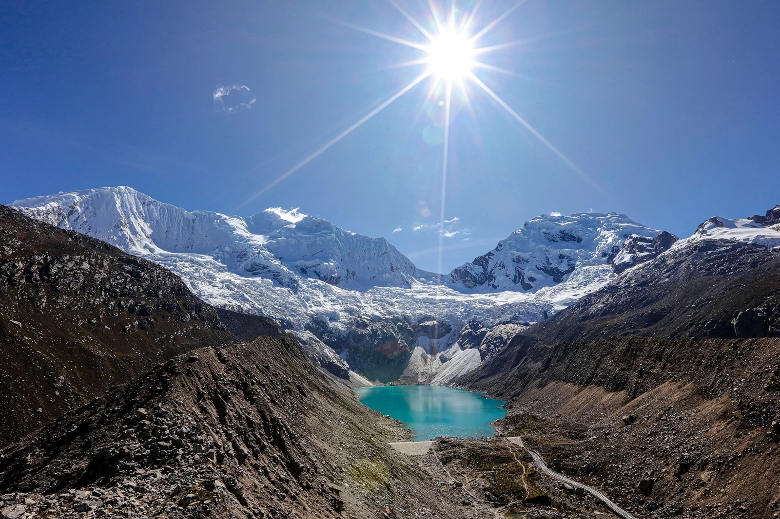 359d0145115t12560l1-lake-palcacocha9.webp