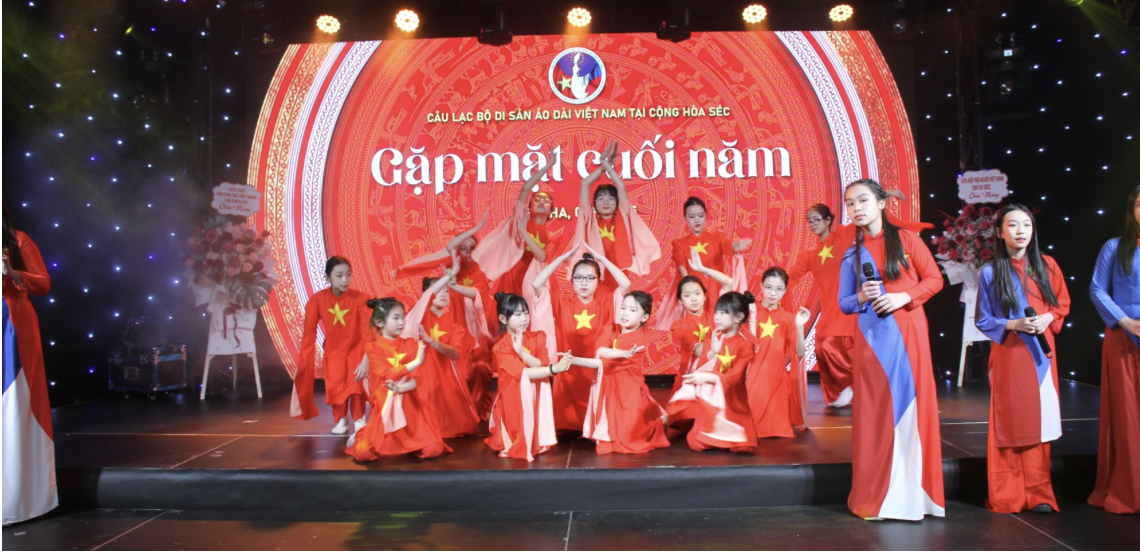 Ảnh màn hình 2025-12-08 lúc 06.34.50.png