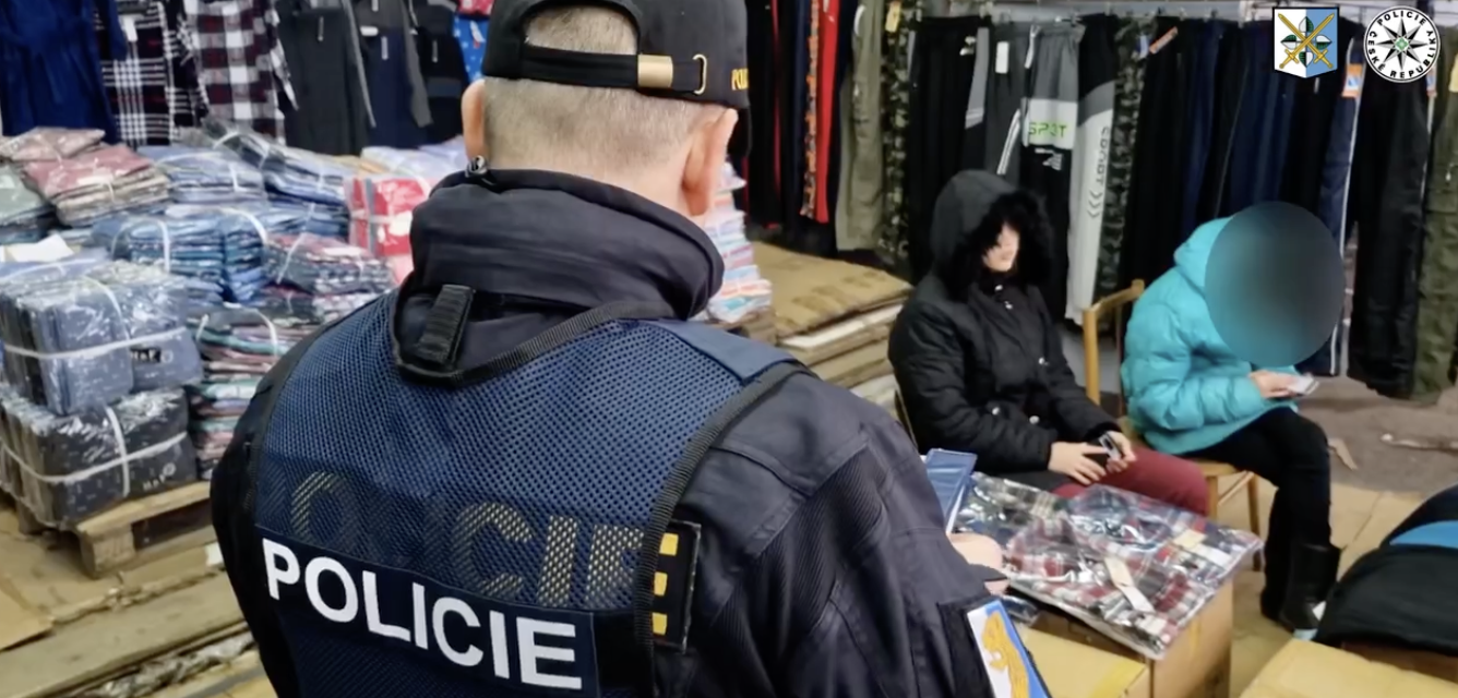 Ảnh màn hình 2025-12-18 lúc 06.40.56.png