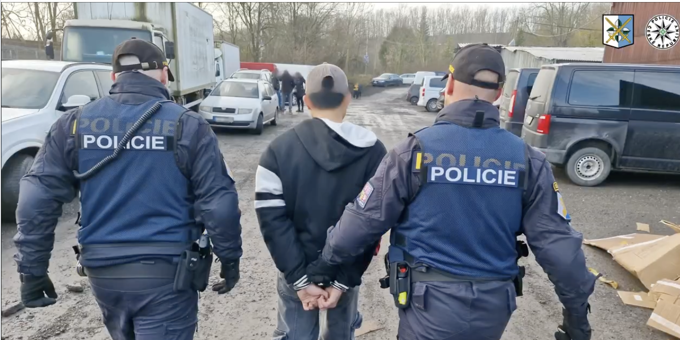 Ảnh màn hình 2025-12-18 lúc 06.41.32.png