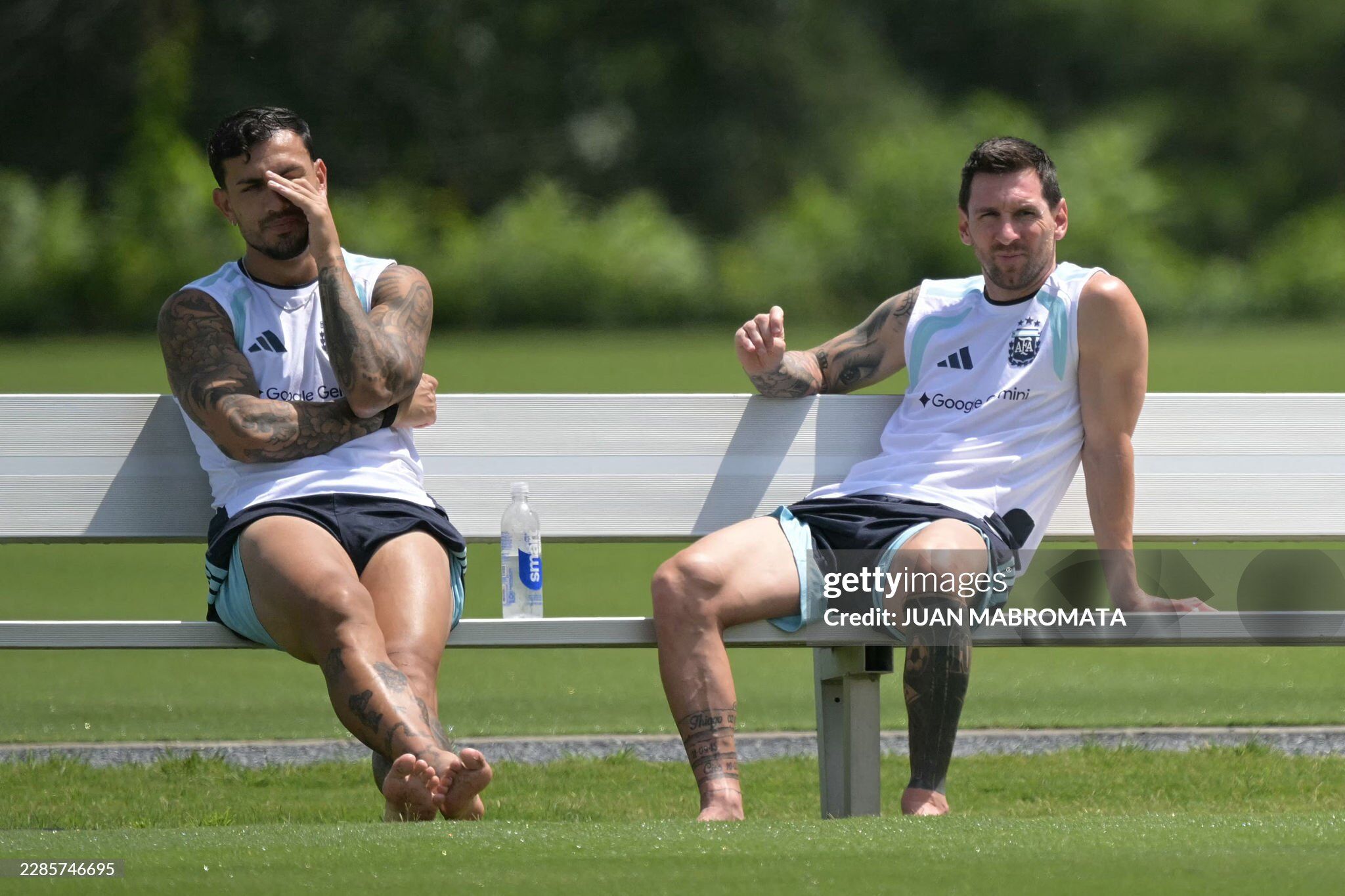 Argentina-so-tai-Tay-Ban-Nha-Sieu-sao-Messi-gay-sot-voi-tuyet-chieu-tap-messi-argentina-t---p-luy---n-5-1784369189-42-width2048height1365.jpg