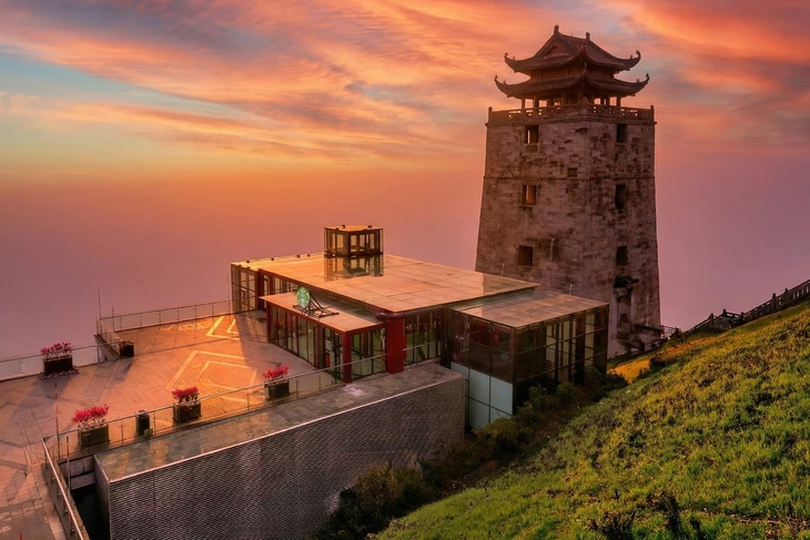 Cửa hàng Starbucks.webp