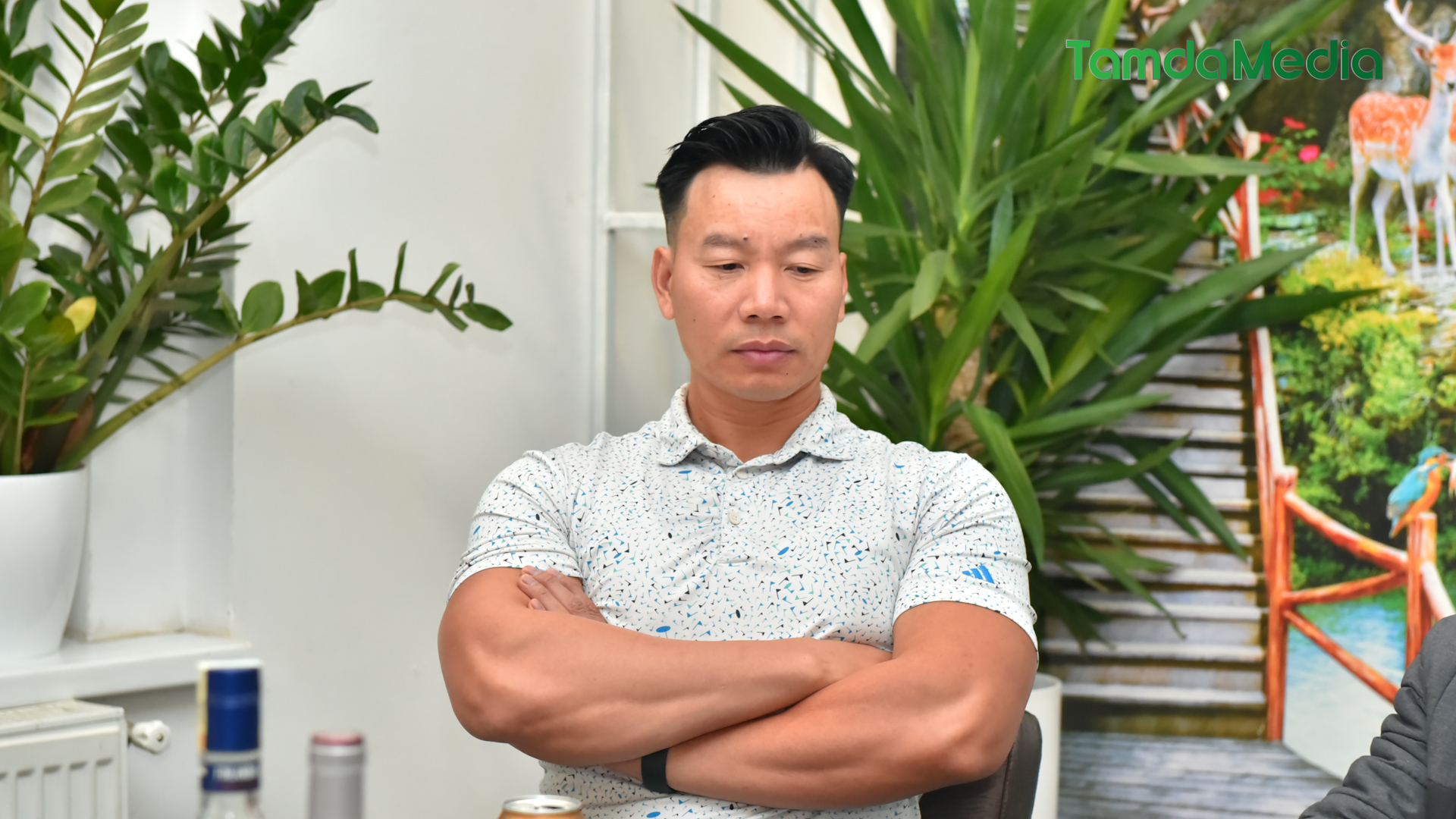 DATA VUONG THUY AN.02_22_51_25.Still012.jpg