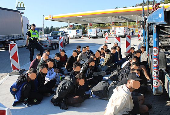 EVS8d2d116919_migrant1.jpg