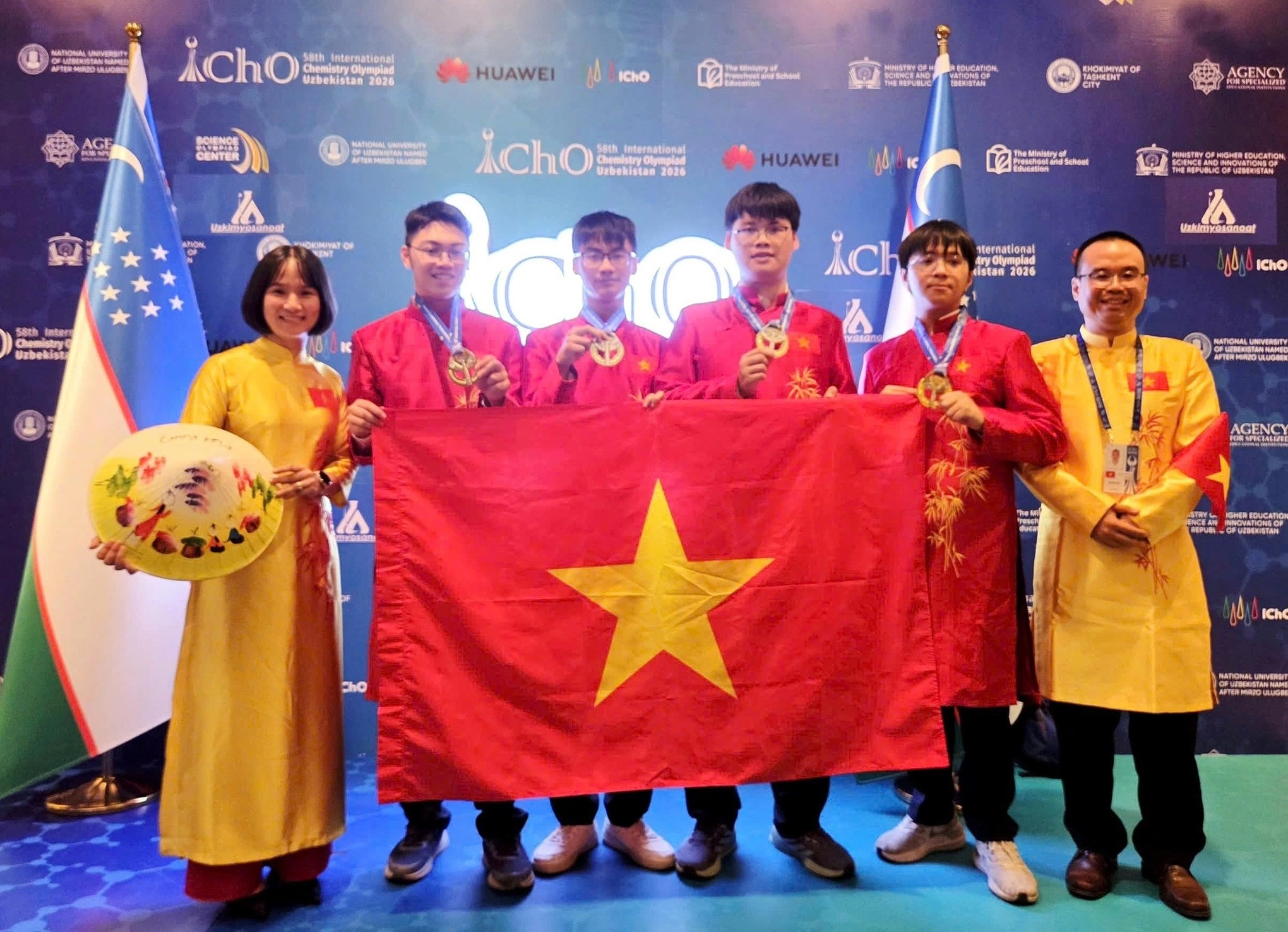 HCV Hóa học.webp