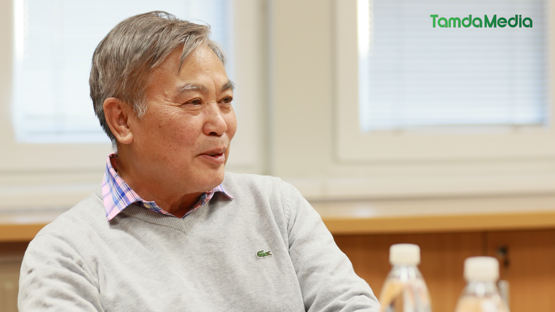 HINH THO.04_20_05_12.Still001.bmp