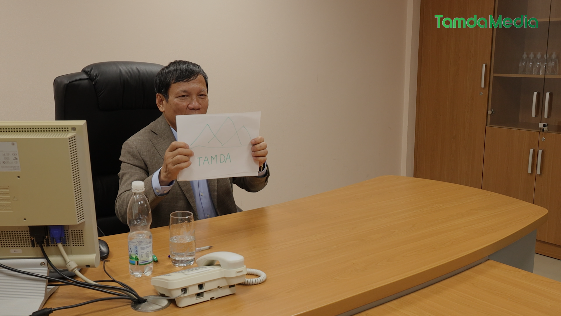 HINH THO.04_20_38_16.Still006.bmp