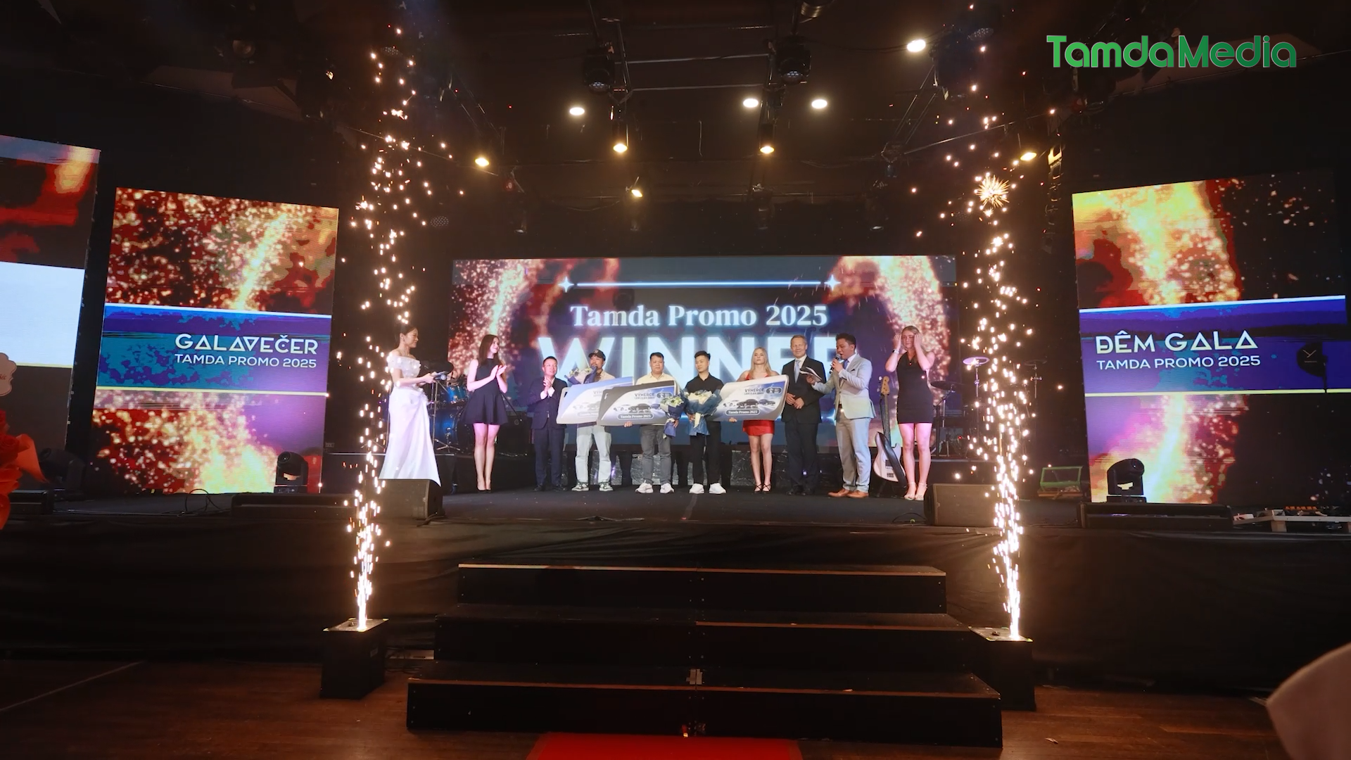 HINH THO.04_28_07_03.Still031.bmp