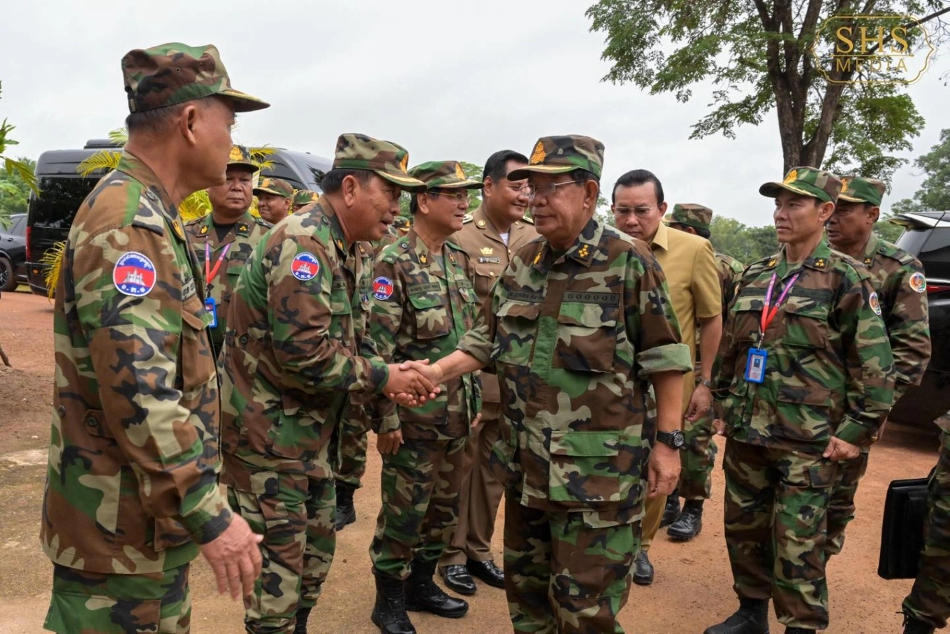 Hun-Sen-tha-m-bien-gioi-175090-2271-1636-1750909573.webp