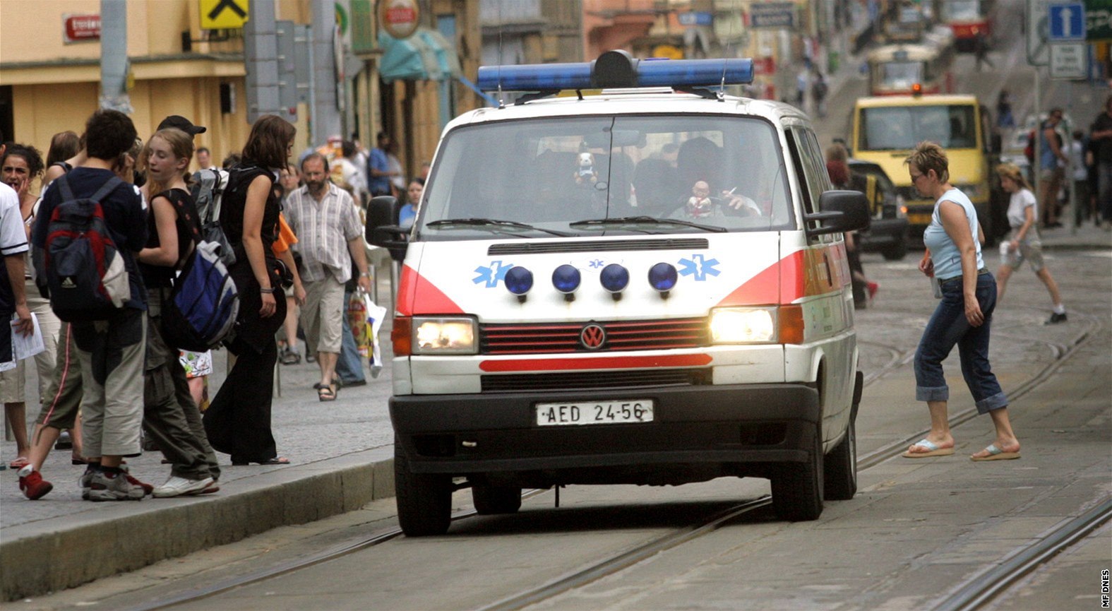 JB395d4a_sula.jpg