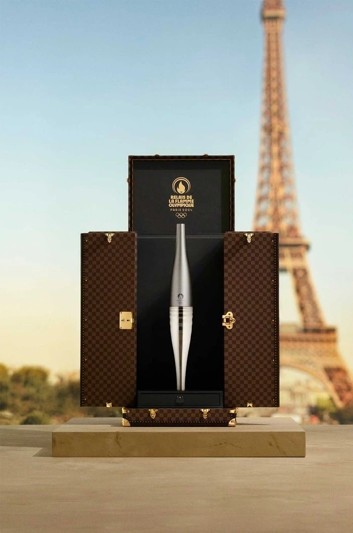 LV_OLYMPICS_STRATEGY_vogue_busing.webp