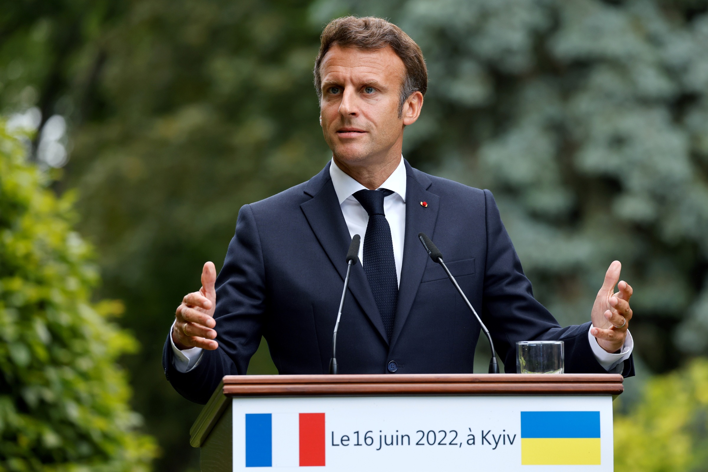 Macron-4977-1707733972.jpg