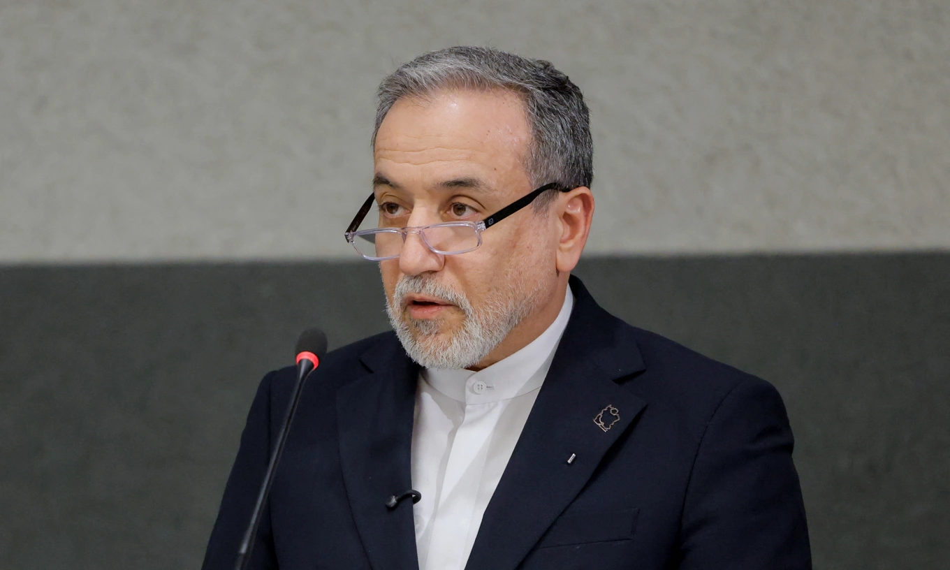 Ngoại trưởng ỉan.webp