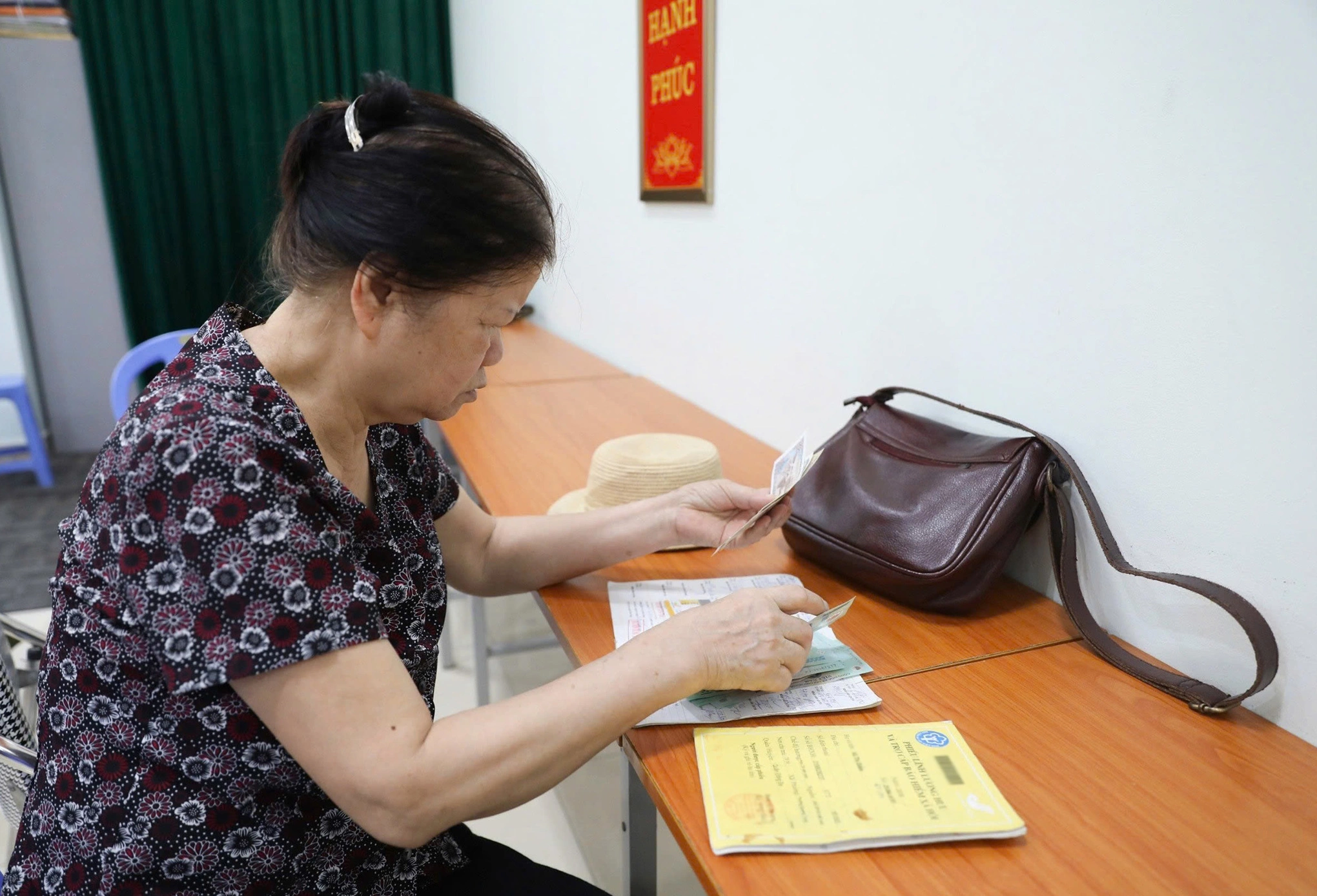 Nguoi cao tuoi.webp