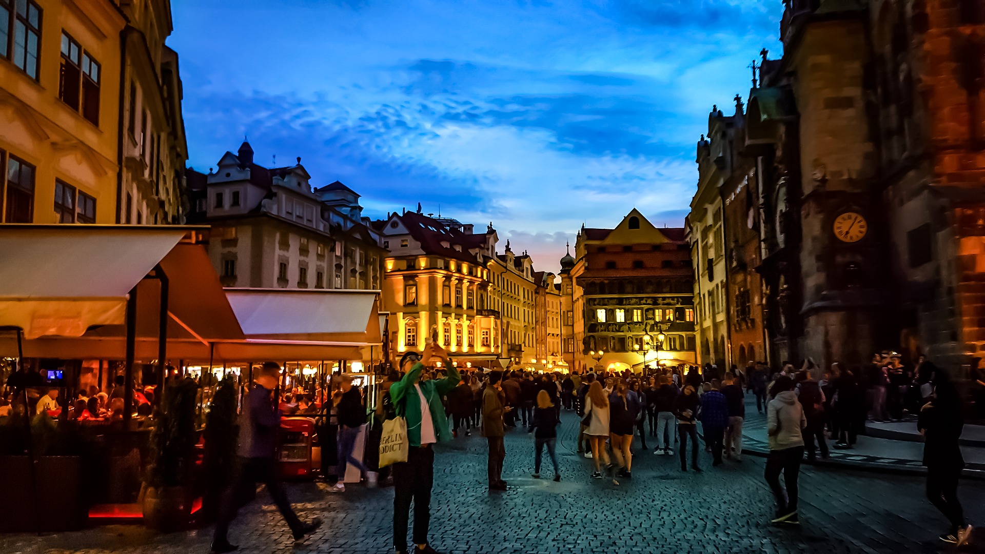 Nightlife_in_Prague-2.jpg