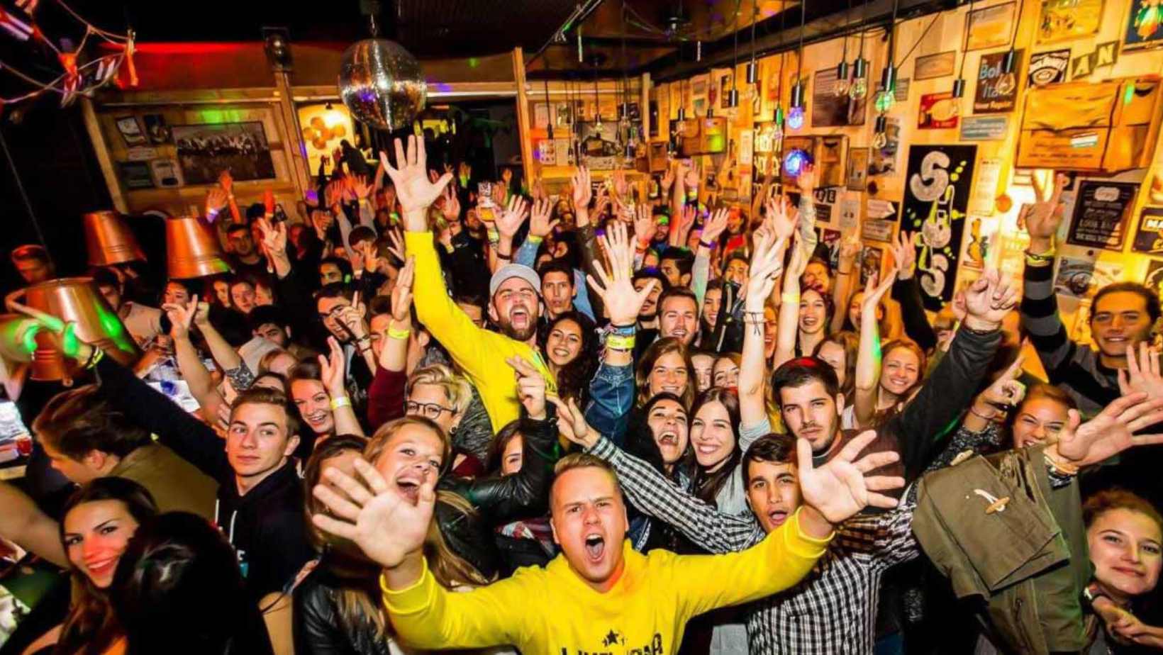 Prague-Wants-to-Ban-Pub-Crawls.jpg