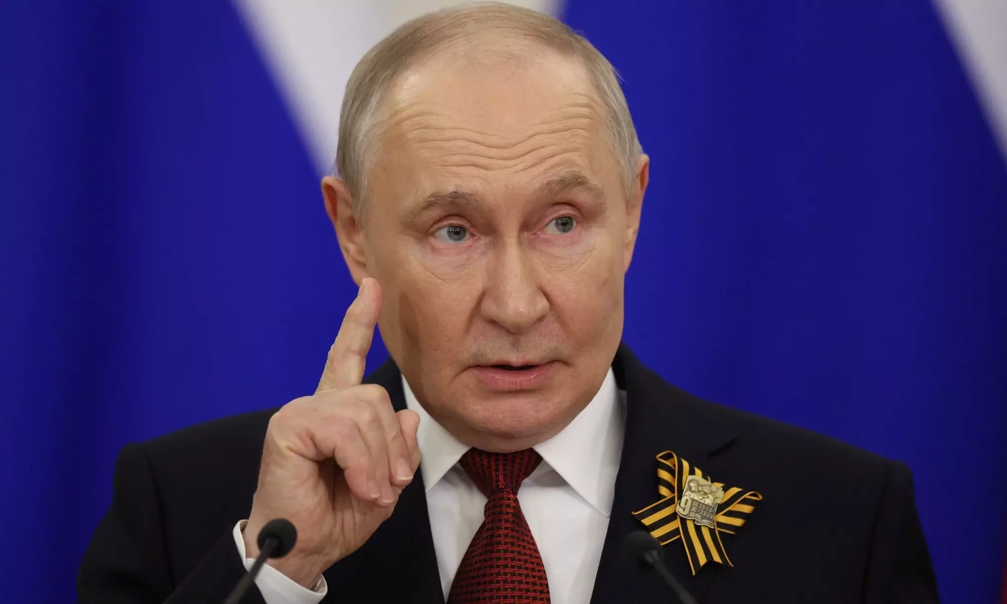 Putin tại Kremlin.webp