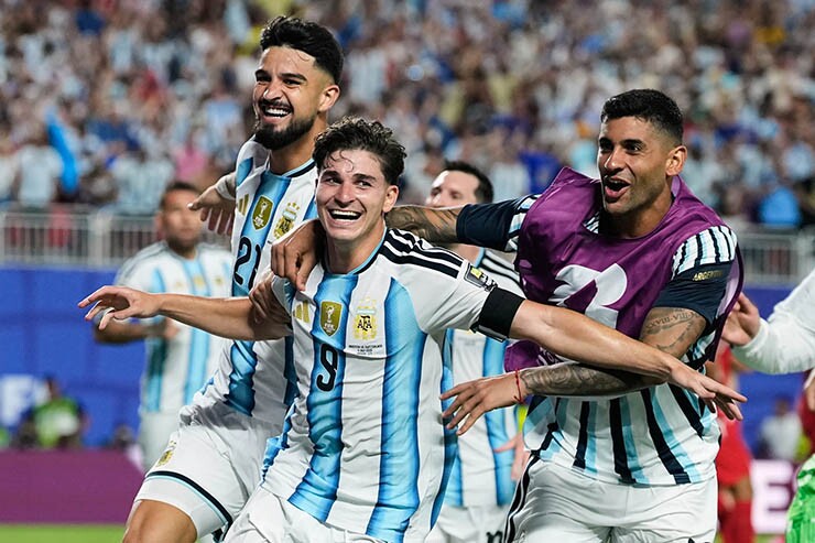 Sao-World-Cup-2026-Yamal-cham-moc-210-trieu-bang-Alvarez-mat-diem-truoc-chung-ket-julian-alvarez-argentina-world-cup-2026-1-copy-1784283242-748-width740height493.jpg
