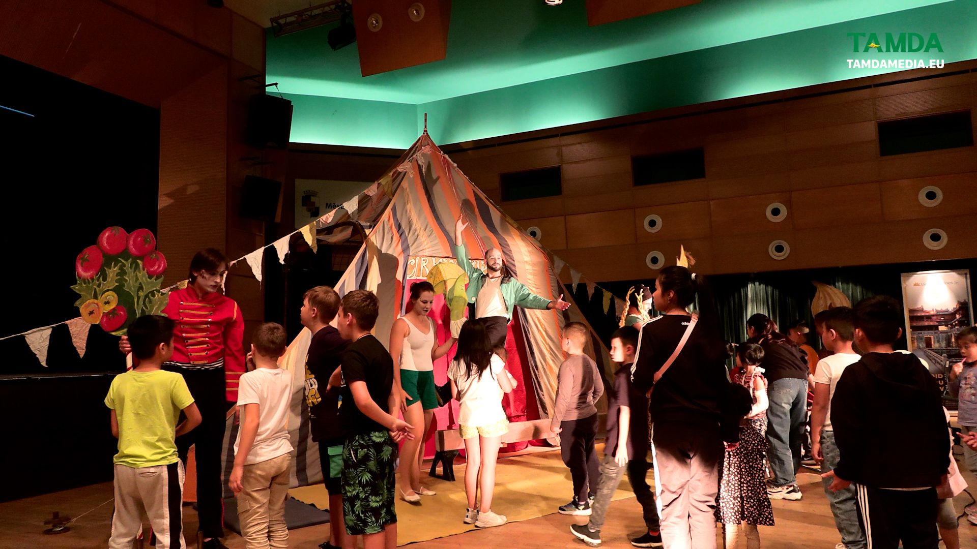 Sequence 07.00_52_06_10.Still009.jpg
