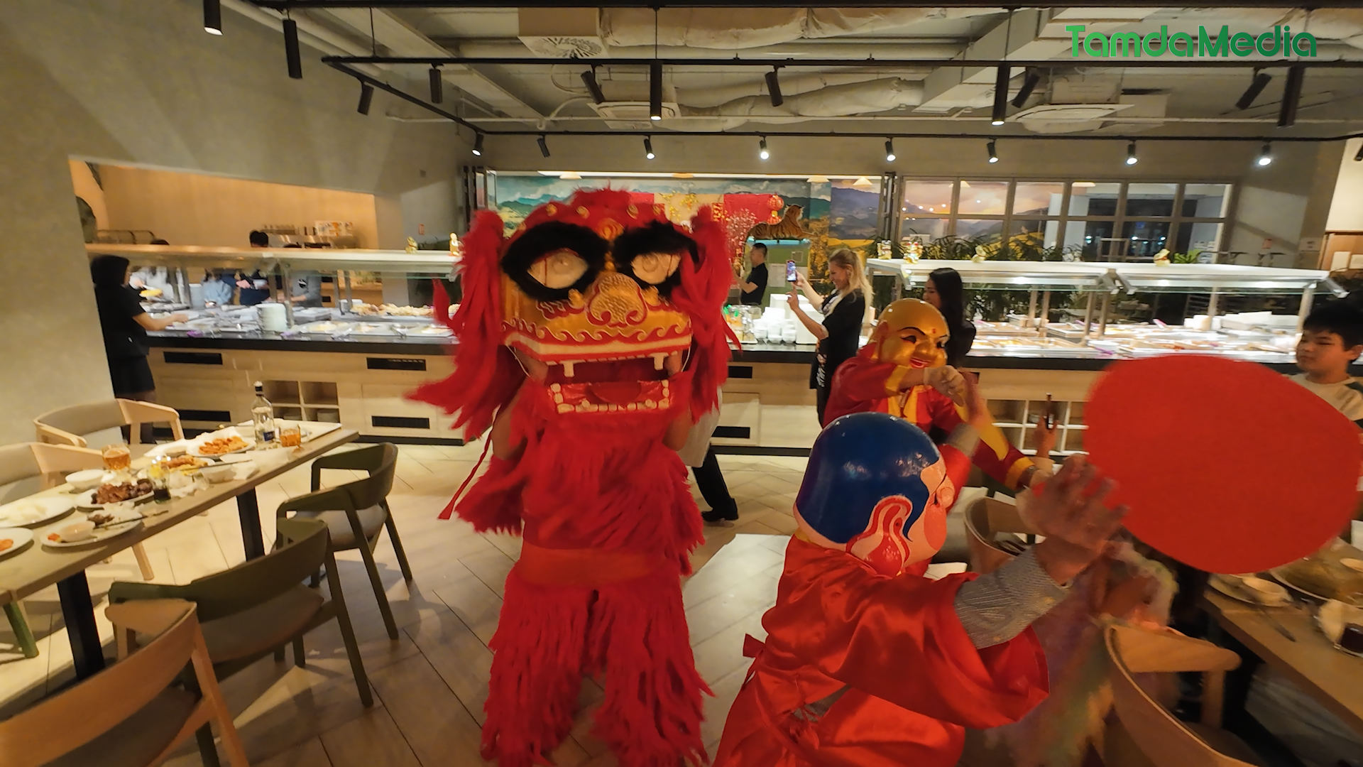 Sequence 17.00_02_47_17.Still003.bmp