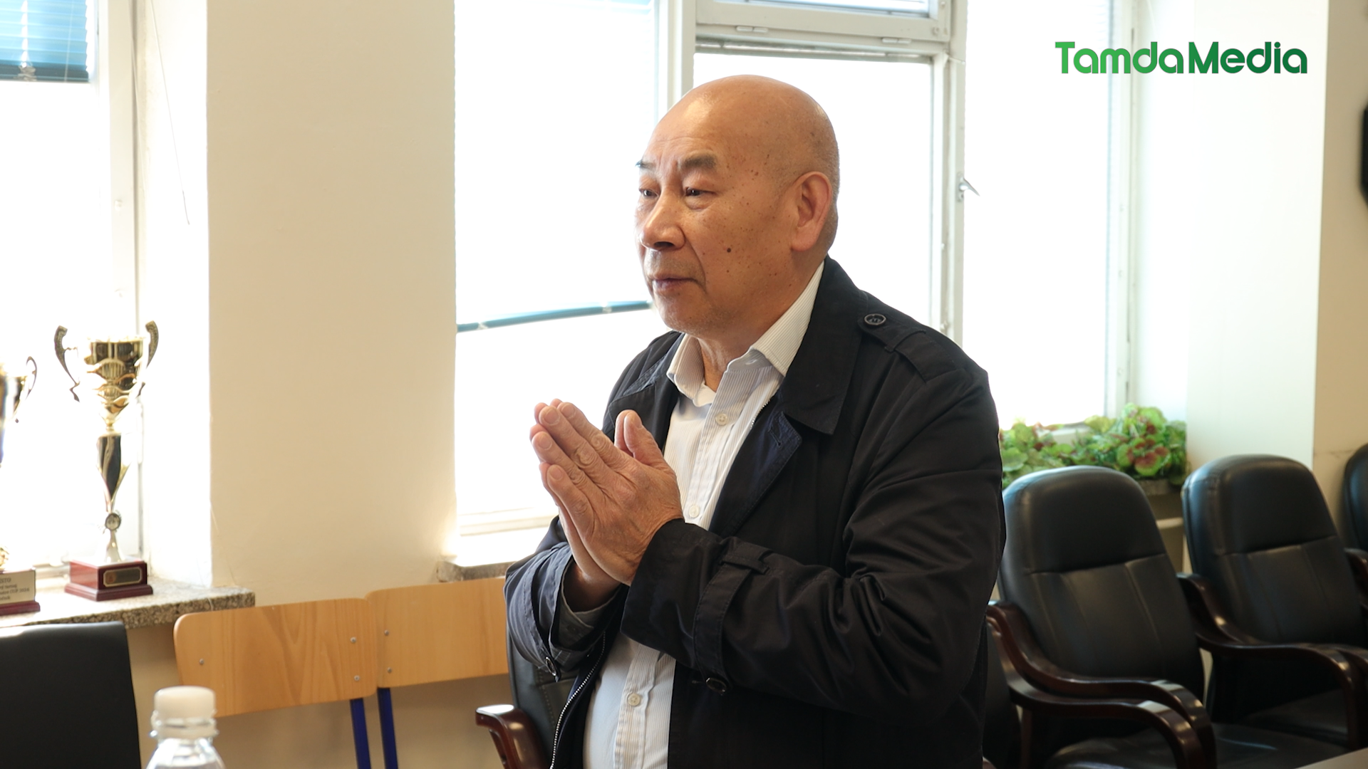 Sequence 17.00_03_05_06.Still005.bmp