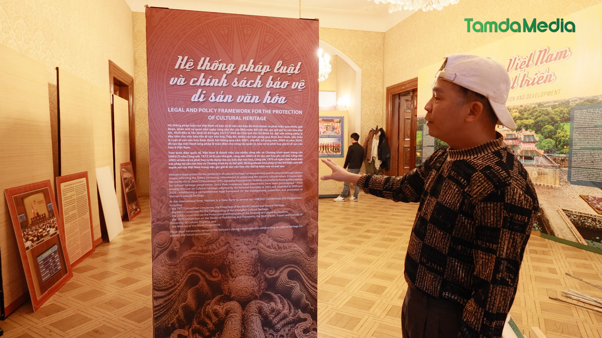 Sequence 17.00_03_11_22.Still001.bmp