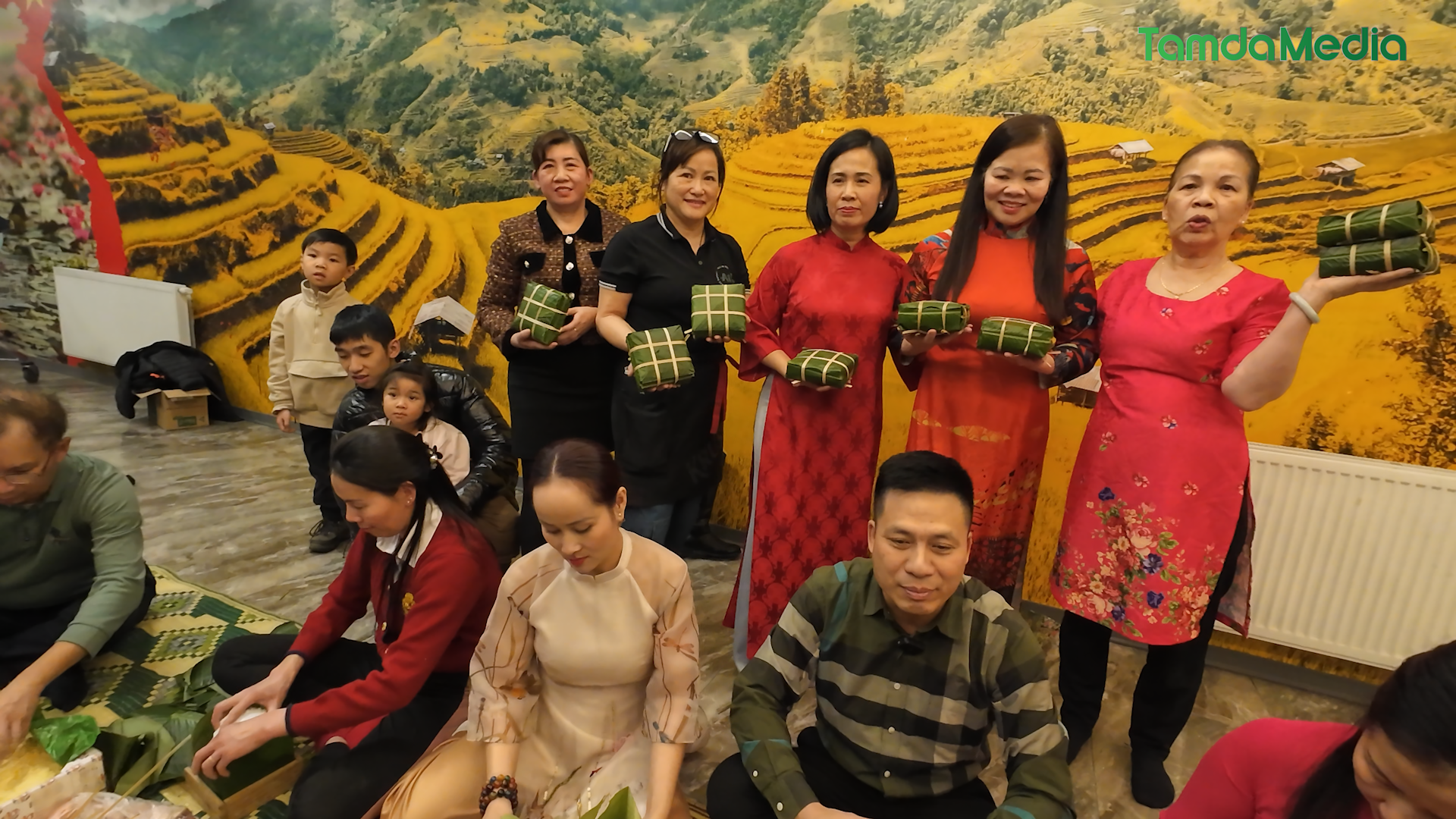 Sequence 17.00_06_43_21.Still010.bmp