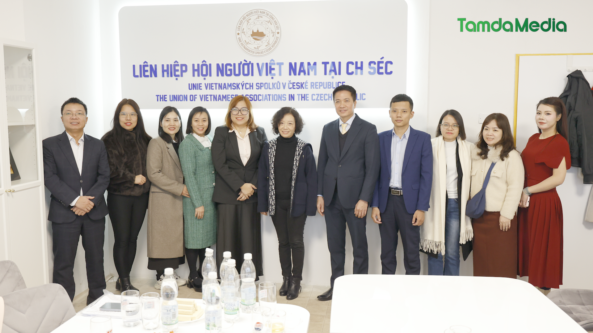 Sequence 17.00_08_59_17.Still011.bmp