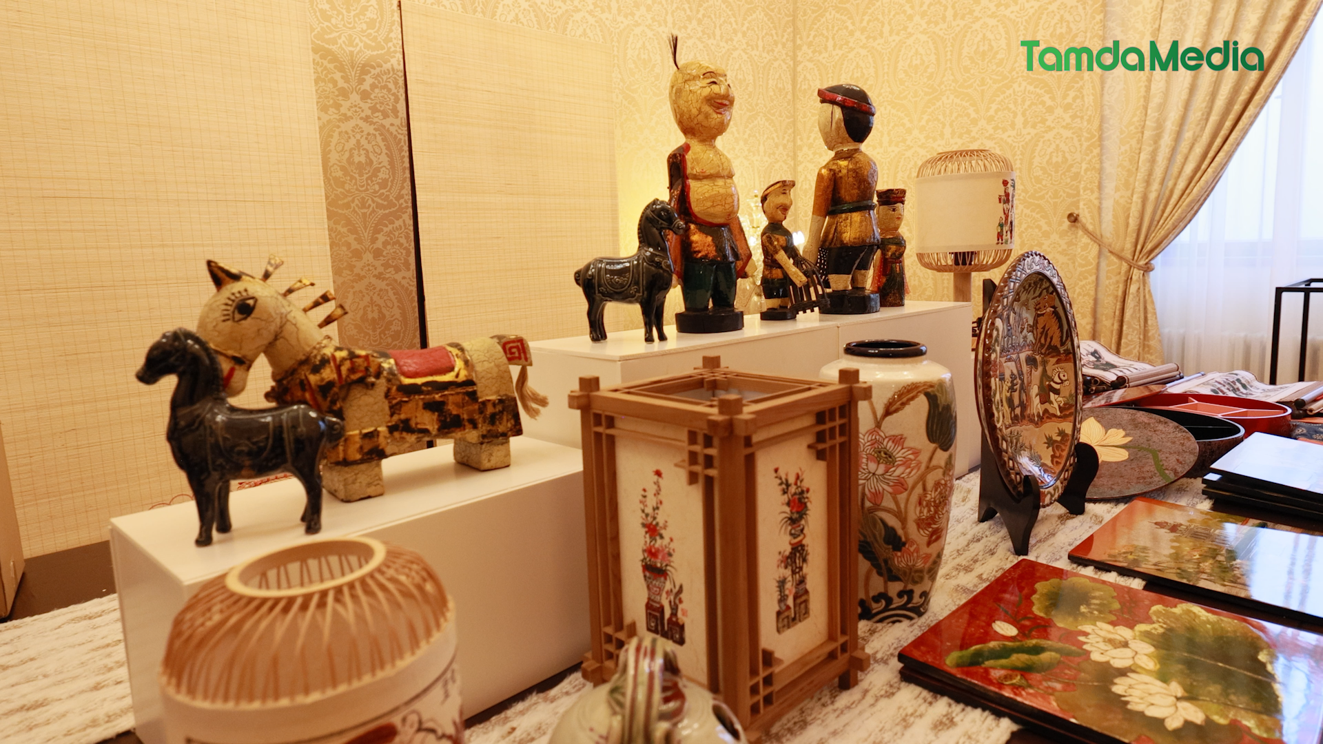 Sequence 17.00_14_00_06.Still008.bmp