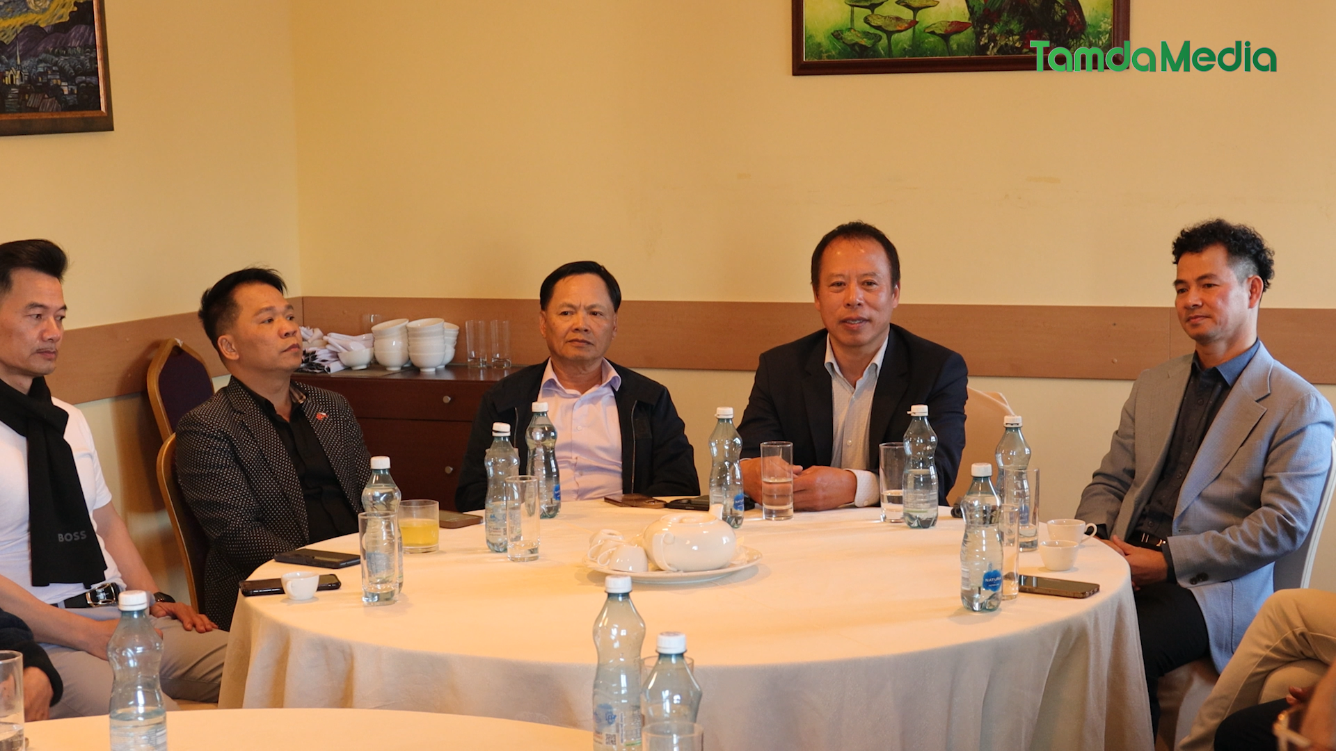 Sequence 17.00_14_06_19.Still006.bmp