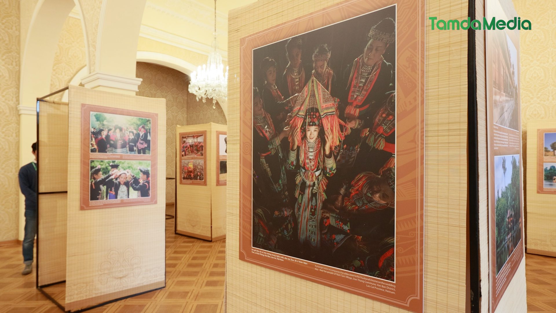 Sequence 17.00_16_54_01.Still011.bmp