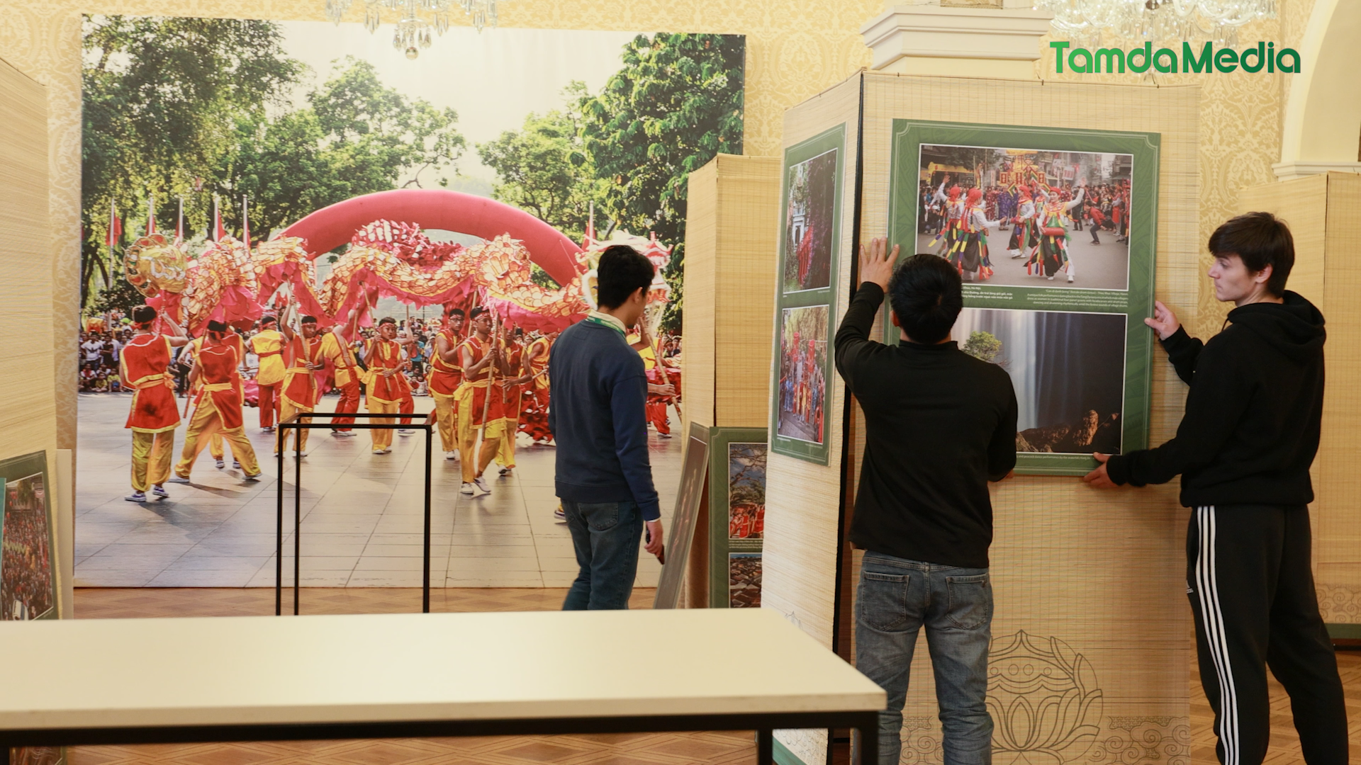 Sequence 17.00_17_35_16.Still012.bmp