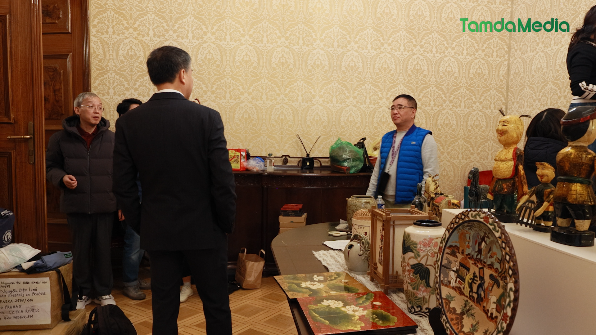 Sequence 17.00_18_31_02.Still013.bmp