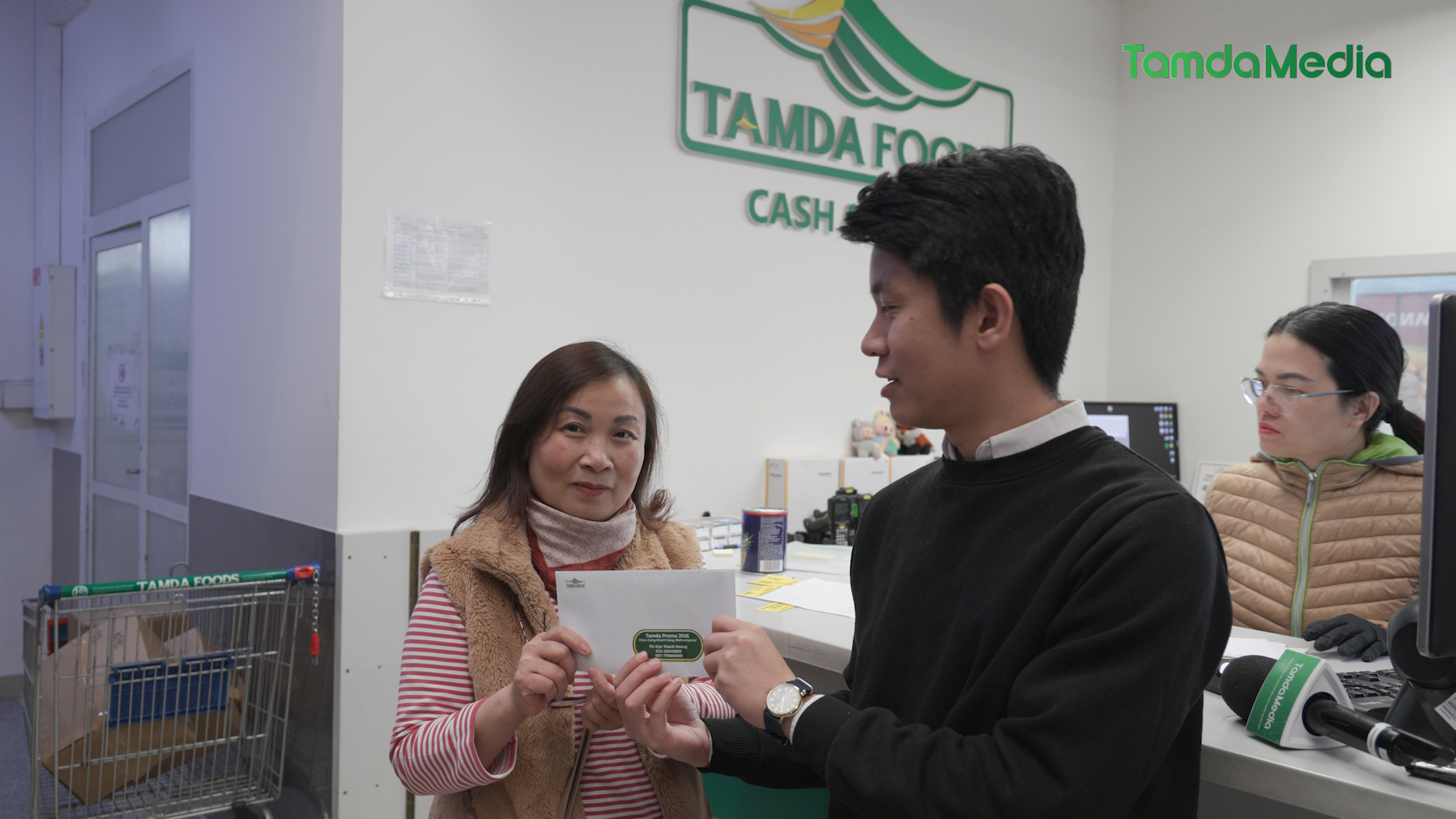 Sequence 17.00_18_49_17.Still002.bmp